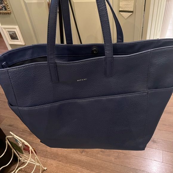 Matt and Nat Overnight Bag, with Pouch - Picture 2 of 4